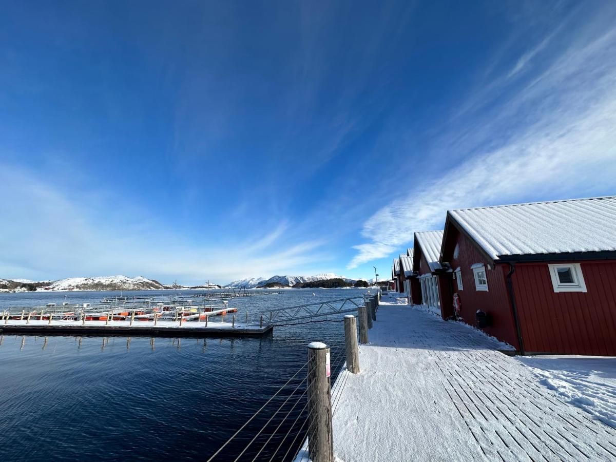 Norsk Havbrukssenter - Rorbuer Hotel Бронойсунд Екстериор снимка